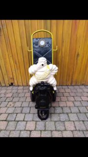 SOLD !!
1930,s Michelin compressor France , good base for restauration.
#michelincompresseur #bibendum #gonfleurmichelin  #antiekecompressor #oudecompressor