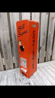 A.D.I.C.O 1958 Self-service vending machine
Rare find !! π
#wallvendingmachine #warenautomat #oudemuurautomaat #oudereclame #muurautomaat