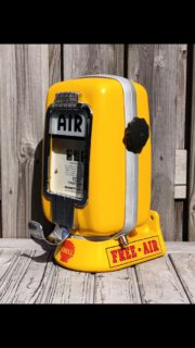1947 bennette eco air meter usa with wall bracket.
#bennetteairmeter
#ecoairmeter
#antiqueair
#altelüfter
#garage