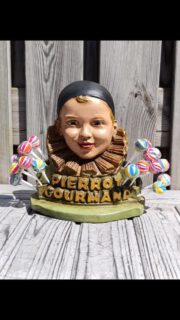 Old plaaster lolliepop grocery-store display pierrot gourmand  21 cm width, 24,5 cm height, 9 cm depth very nice !! 😍
#pierrotgourmand 
#pierrotgourmandvintage 
#lolliepop 
#plaaster 
#oudewinkelreclame