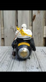 1928 Michelin compressor (optikal restored) NOT WORKIN ☝️ just for man-cave decoration
#bibendum #michelincompressor #michelincompresseur #antiquemichelin #ancienmichelin