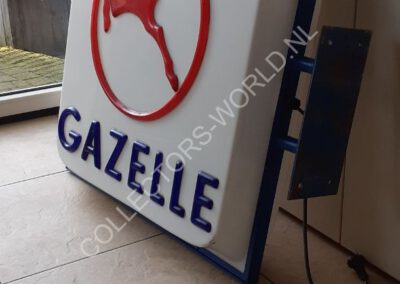 gevel reclame lichtreclame gazelle relief letters dubbelzijdig
